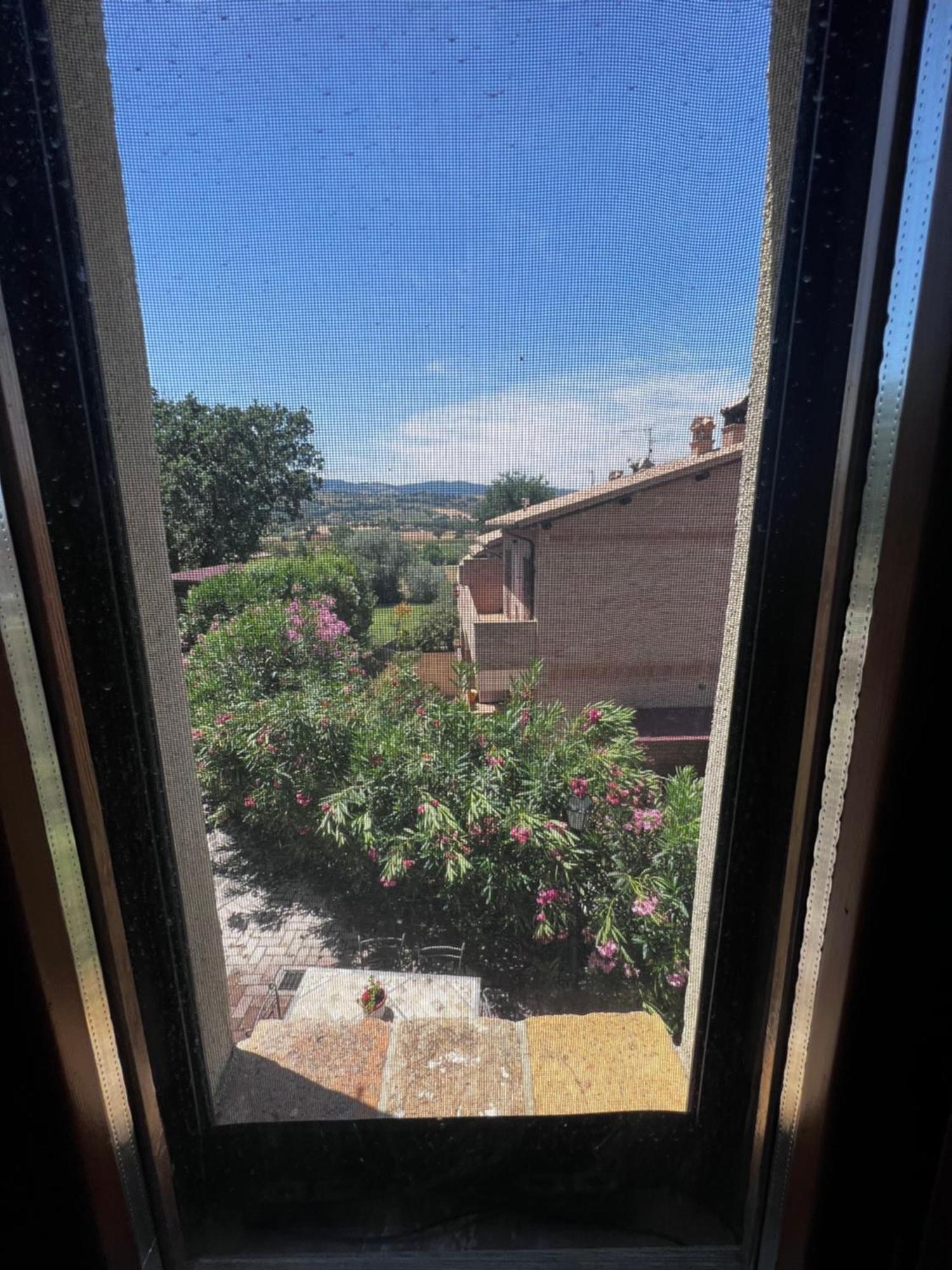 Lucky Garden Bed and Breakfast Bevagna Esterno foto