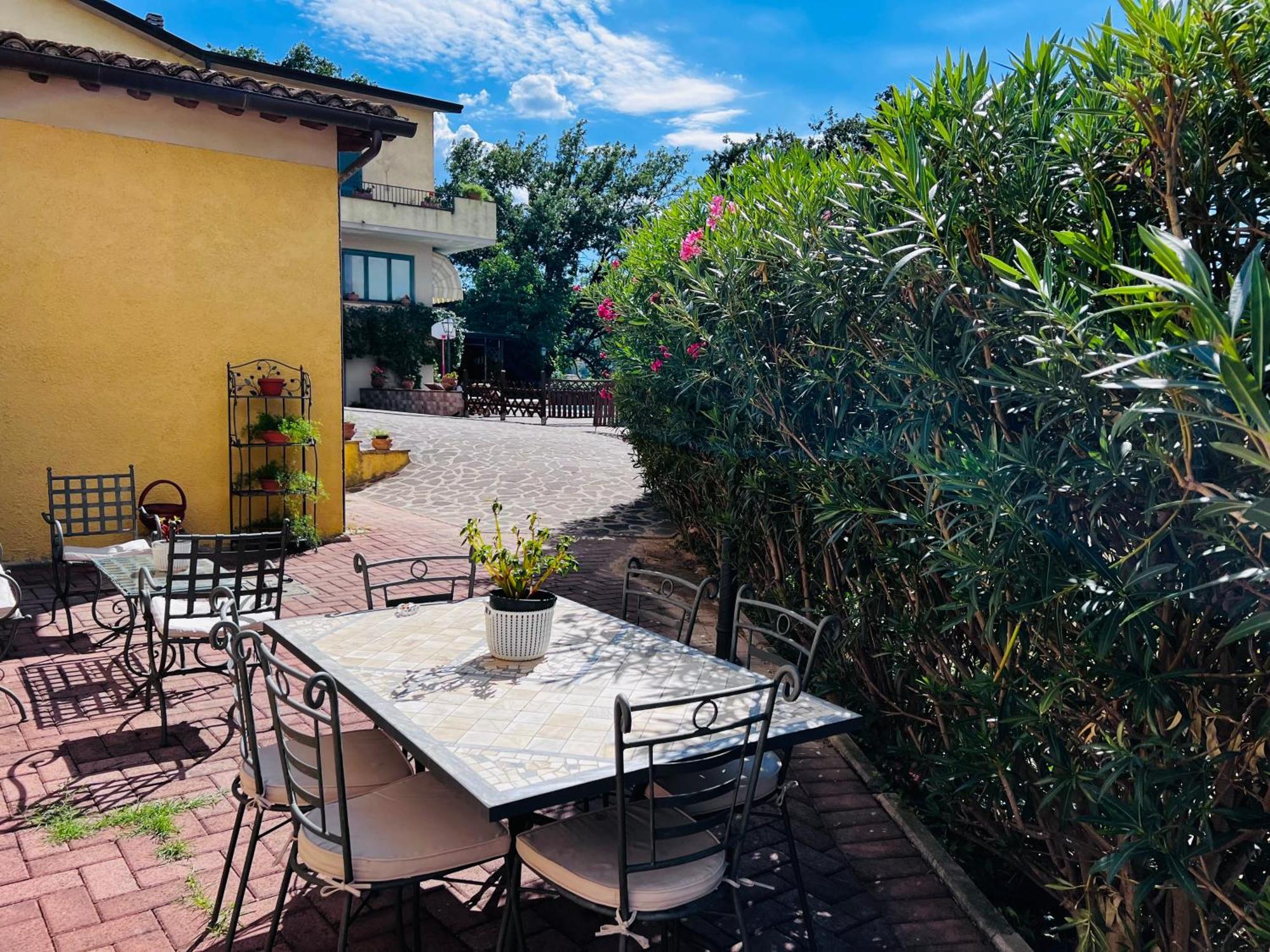 Lucky Garden Bed and Breakfast Bevagna Esterno foto